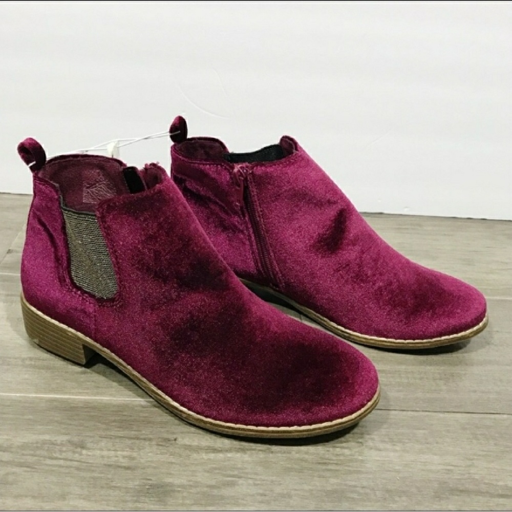 Girls size 5 ankle boot shoe
